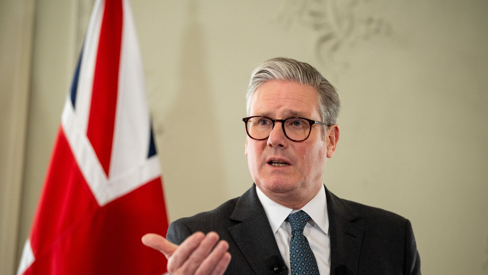 Starmer backs national inquiry into grooming gangs after Casey audit