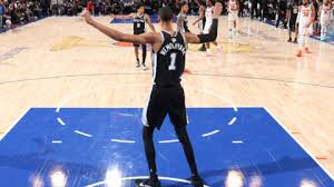 Wembanyama scores 32 as Spurs beat Knicks in Game 3