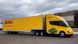 Tesla Semi draws interest from California truckers