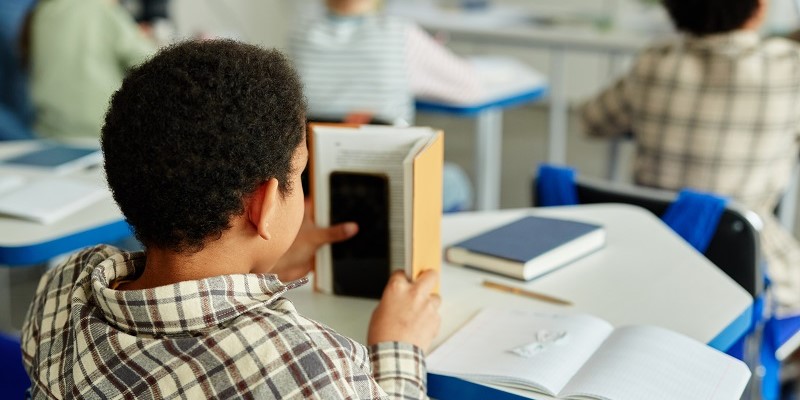 Nova Scotia says classroom cellphone ban is reducing distractions