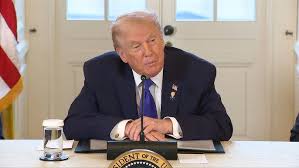 Trump menace de frapper l’Iran plus fort et juge des pourparlers directs prématurés
