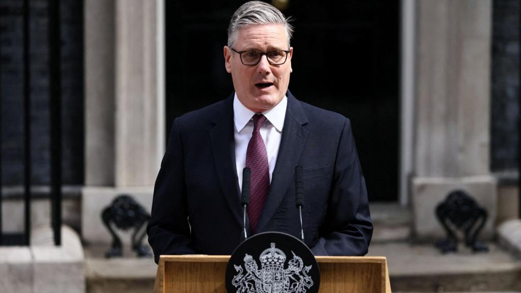 Starmer démissionne de la direction du Labour, Burnham se positionne pour le remplacer