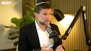 Smotrich dit avoir promis à son fils "more destruction" au Liban