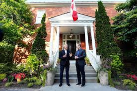 Carney qualifie l'état du 24 Sussex « embarrassant » alors qu'une décision se profile