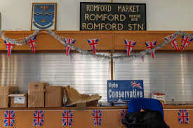 Les progrès de Reform UK redessinent les premiers résultats électoraux au Royaume‑Uni; Labour et conservateurs perdent du terrain